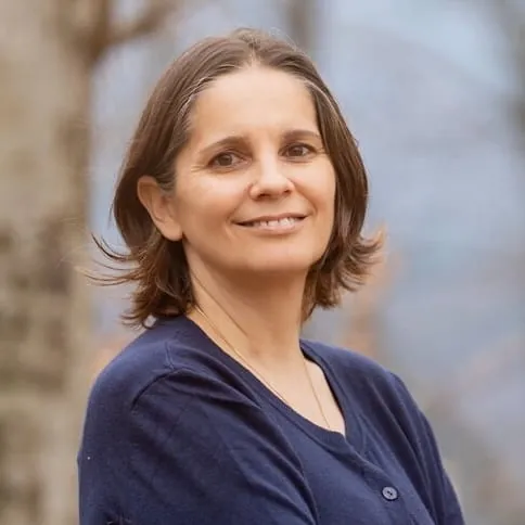 Portrait der Kräuterpädagogin Rosi Wokurek von Pflanzen-Handwerk